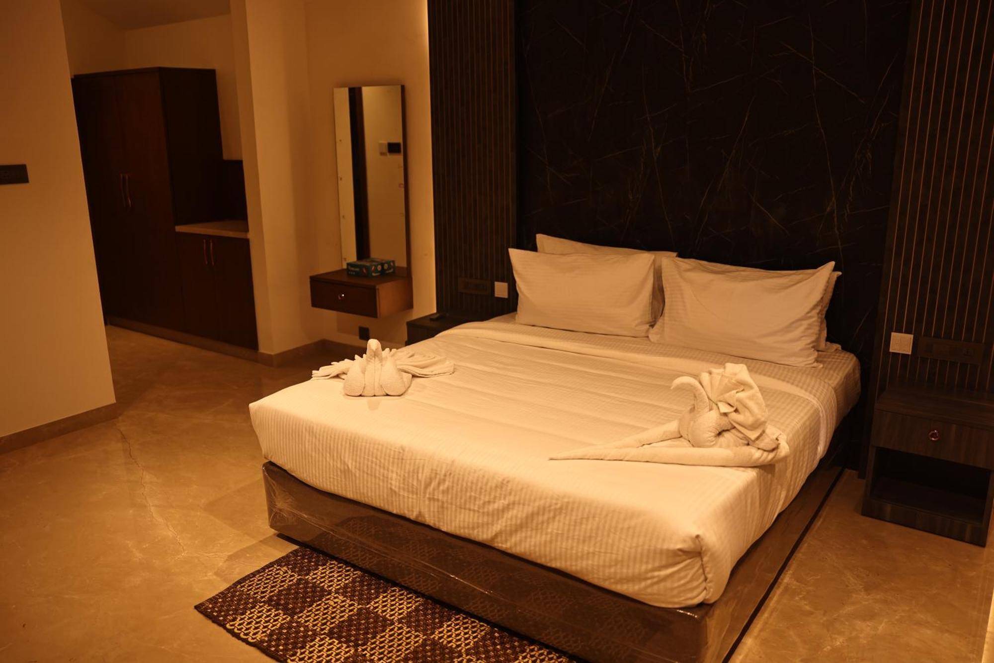 Mstays Ecr By Mirabilis Hotel Ченнаї Екстер'єр фото